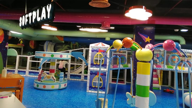 Renkli Soft Play alanı
